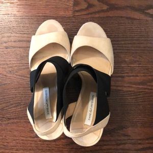 Black and blush wedge